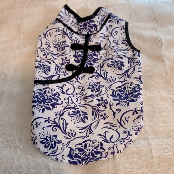 NWOT Lot of 9 Adorable & Stylish Doggie 🐶 Clothes - Picture 8 of 16